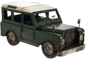MODEL OF A VINTAGE 4X4 JEEP
